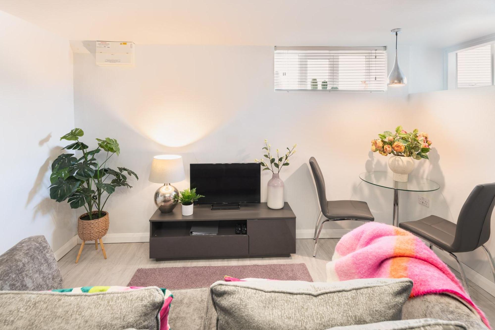 Gorgeous Boutique Flat Sleeps 2 In Lyme Regis Villa Luaran gambar