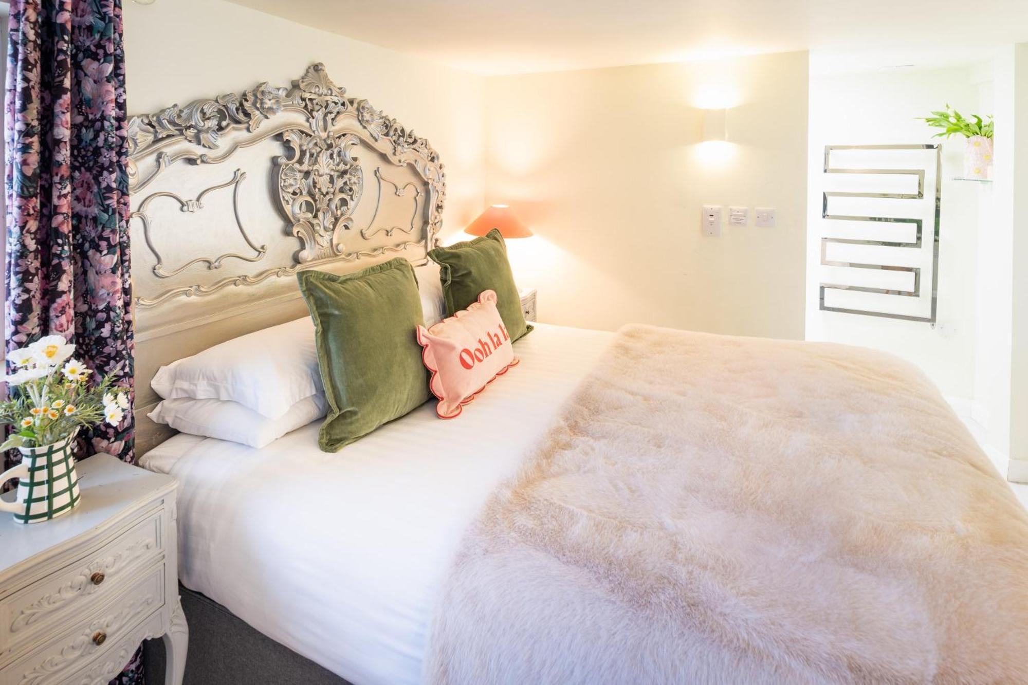 Gorgeous Boutique Flat Sleeps 2 In Lyme Regis Villa Luaran gambar