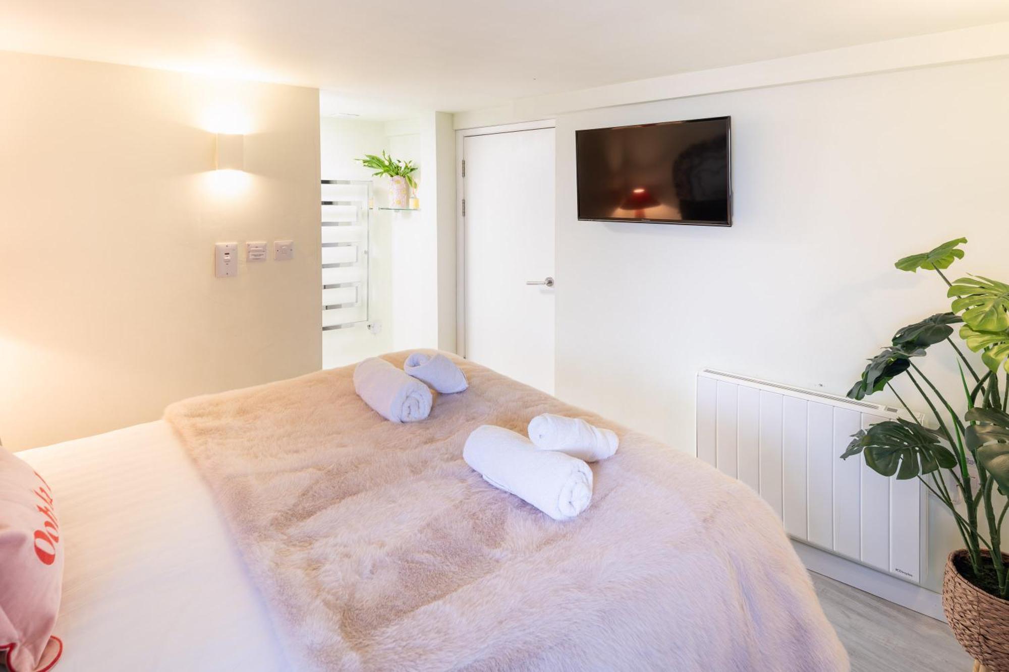 Gorgeous Boutique Flat Sleeps 2 In Lyme Regis Villa Luaran gambar